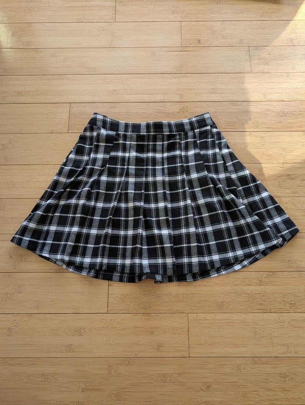 Hollister Black White Plaid Pleated Mini Skirt
